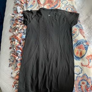 Black lululemon